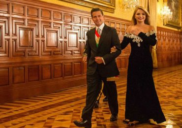 ¿Quién diseñó el vestido de Angélica Rivera para el 15 de septiembre?