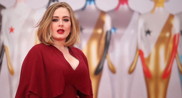 Adele falla con su outfit para los Brit Awards 2016