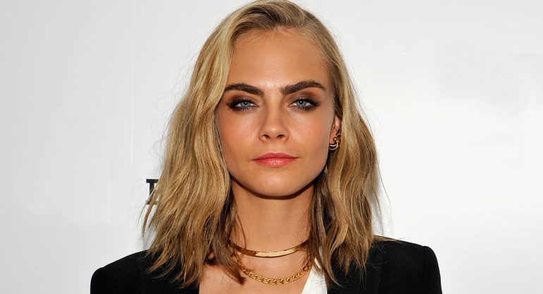 Cara Delevinge estrena look
