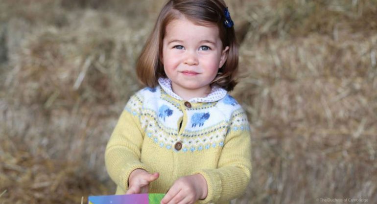 Celebran el segundo cumpleaños de la princesa Charlotte con foto