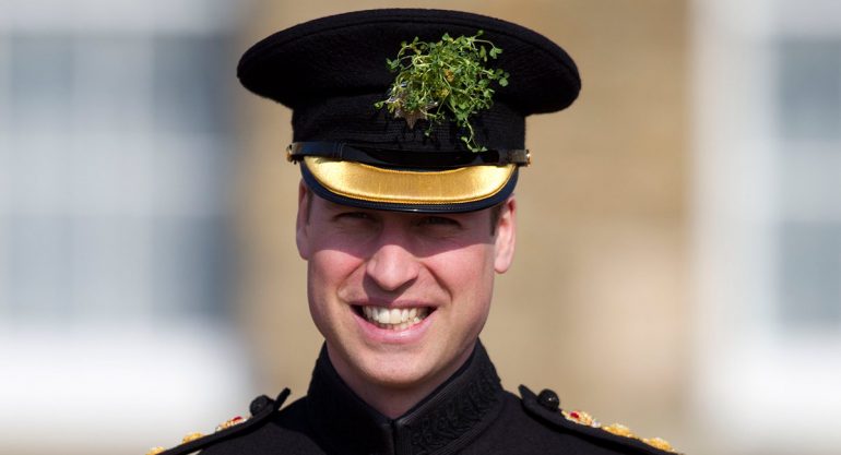 El principe William sorprende a una familia por videollamada