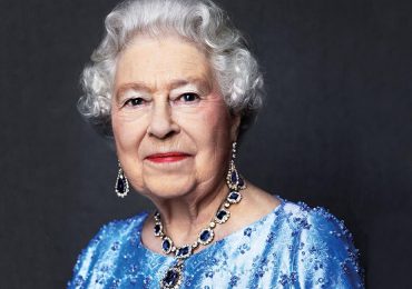 El príncipe Andrés acompañará a la reina Isabel II en sus compromisos públicos