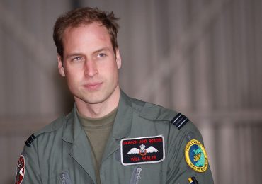 El príncipe Guillermo es alabado por su talento como piloto de salvamento