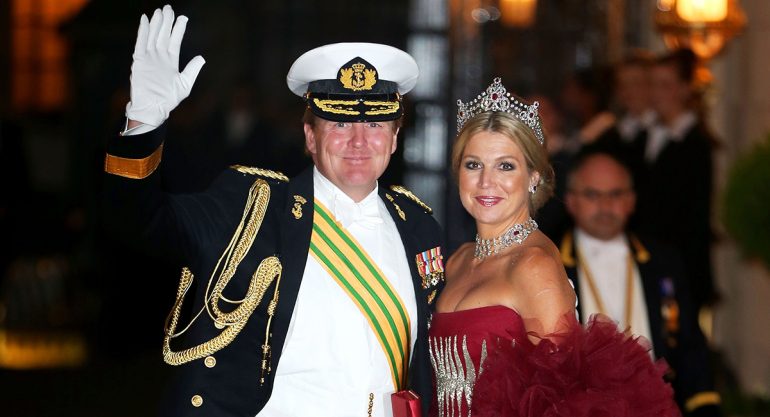 El rey Guillermo de Holanda pilota vuelos de pasajeros de incógnito