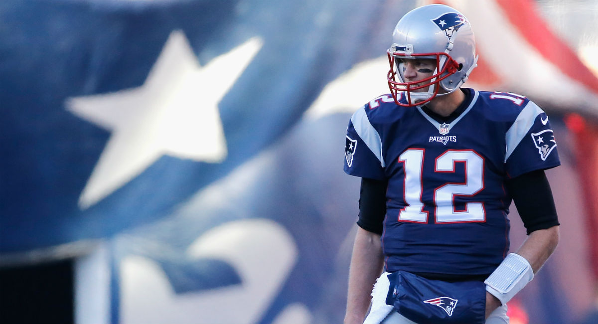 Ex director del periódico La Prensa robó el jersey de Tom Brady