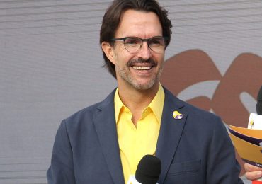 Ni un peso de un donador es para mi salario: Fernando Landeros