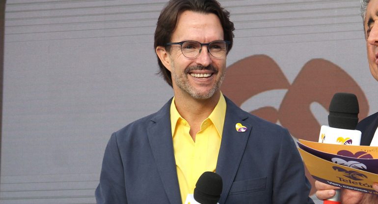 Ni un peso de un donador es para mi salario: Fernando Landeros