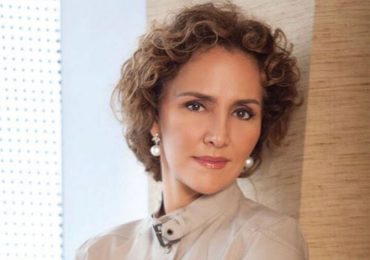 Siguen acusaciones contra Angélica Fuentes