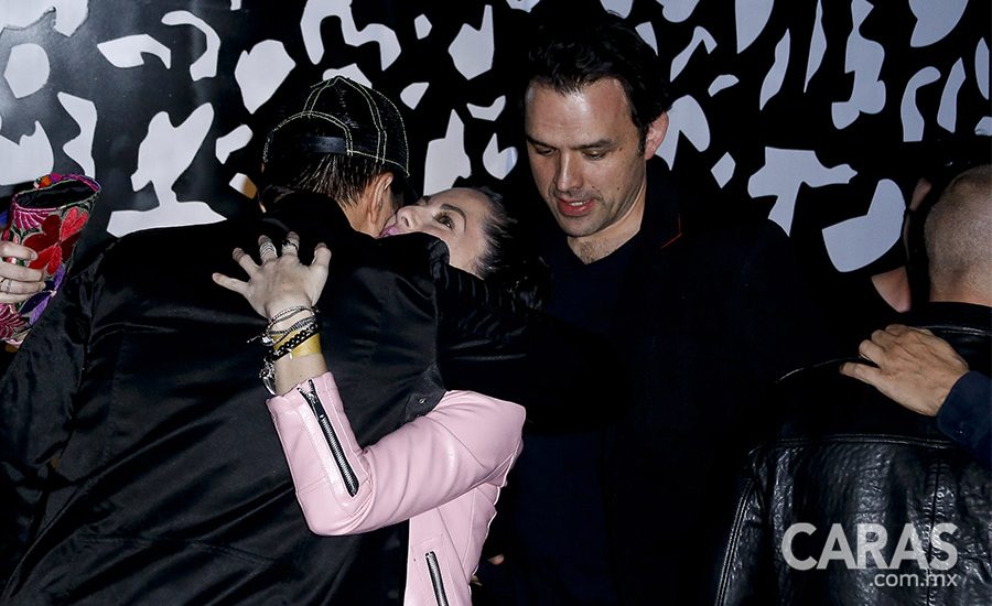 Bárbara Mori y Fernando Rovzar