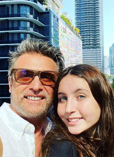 La cumpleañera no quiso quedarse atrás y compartió en sus stories una imagen donde se ve un delicioso pastel feliz celebrando su cumple