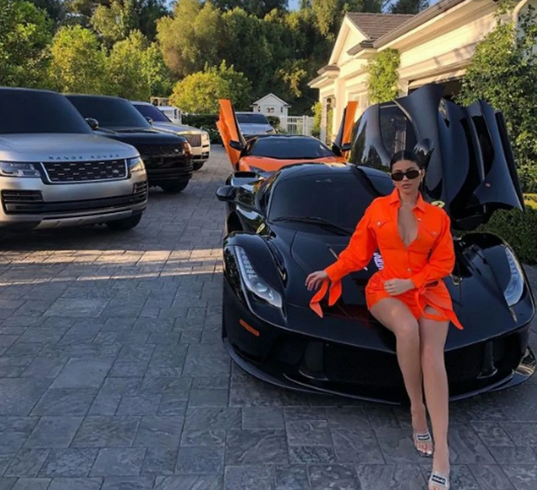 Colección automóviles de Kylie Jenner
