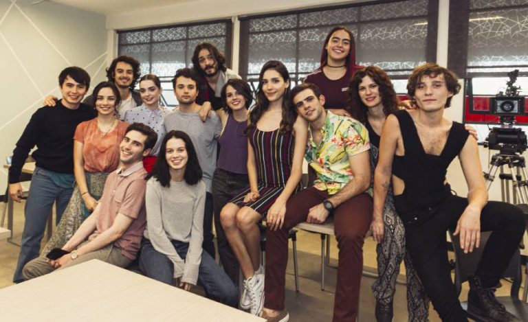 Control Z, la serie de Netflix que no podrás dejar de ver Control Z, la serie de Netflix que no podrás dejar de ver