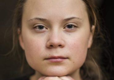 Foto se cree Greta Thunberg viajera tiempo