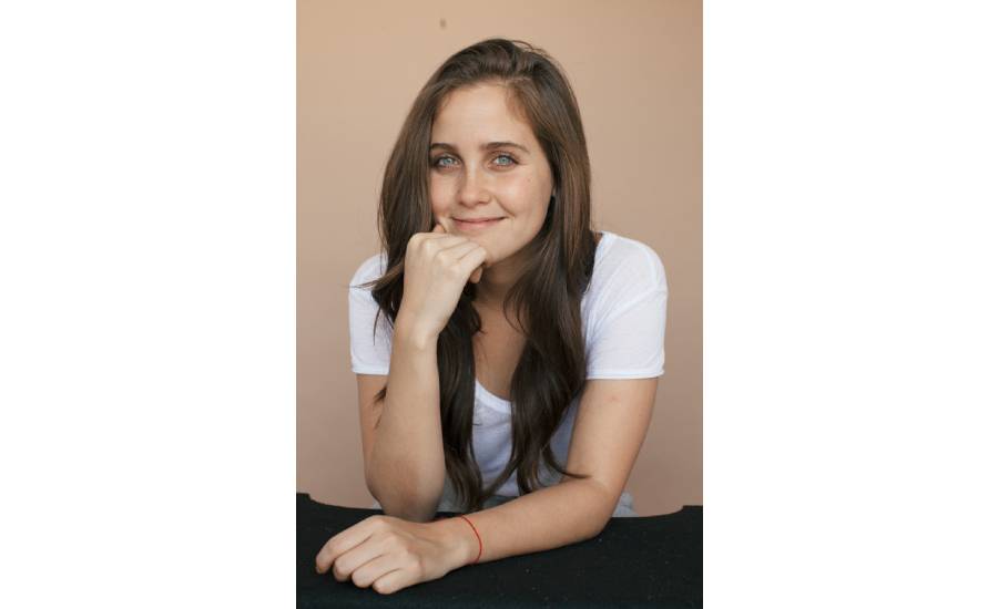 Natasha Dupeyrón en Aquí en la Tierra