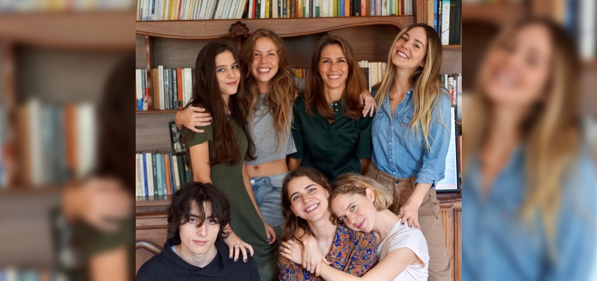 Conoce A Las Seis Hermanas De Camila Sodi - Revista Caras