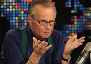 Larry King llora la muerte de sus hijos