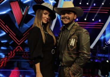 Belinda se pone amorosa con Christian Nodal