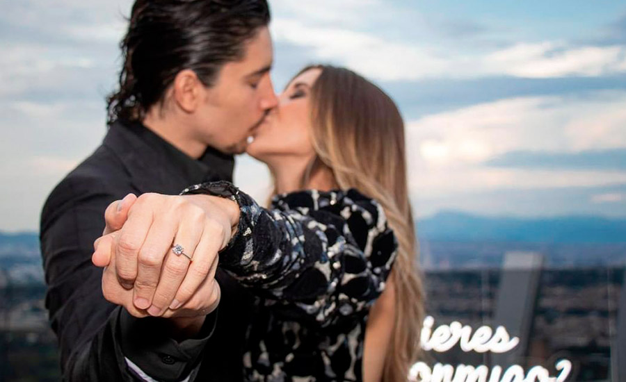 anillo compromiso Alex Fernández