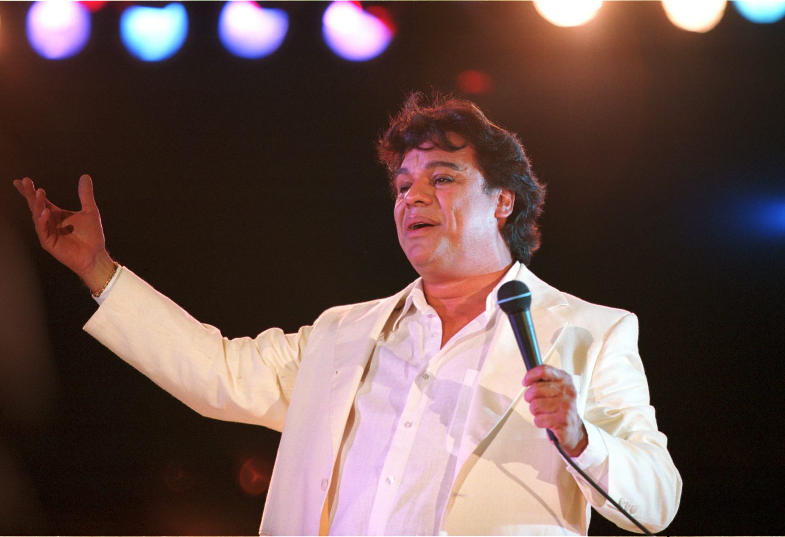 Juan Gabriel: biografía completa del Divo de Juárez (vida, canciones y