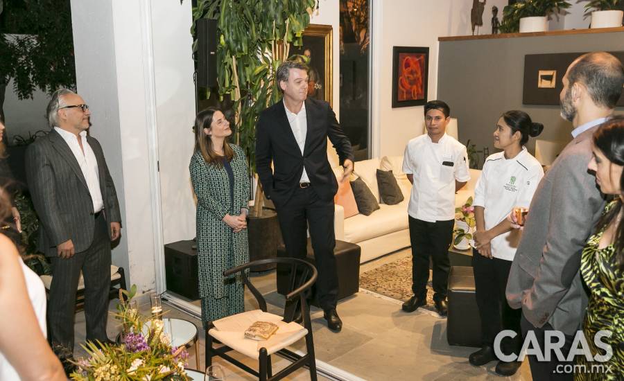 cena de Mónica Michel