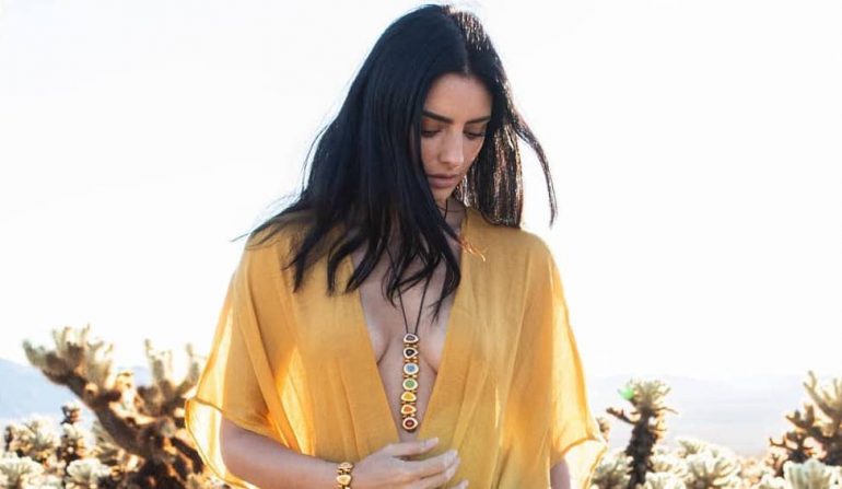 Aislinn Derbez y Morena Corazón