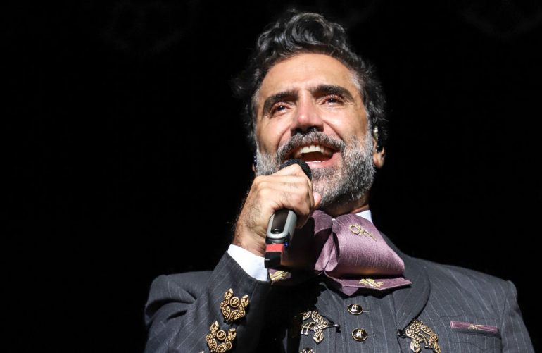 fotos sexys de alejandro fernández