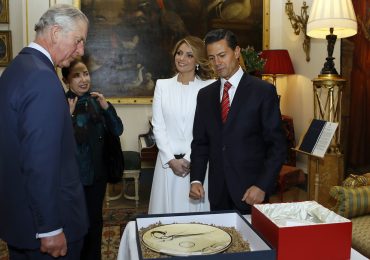 Peña Nieto y príncipe Carlos