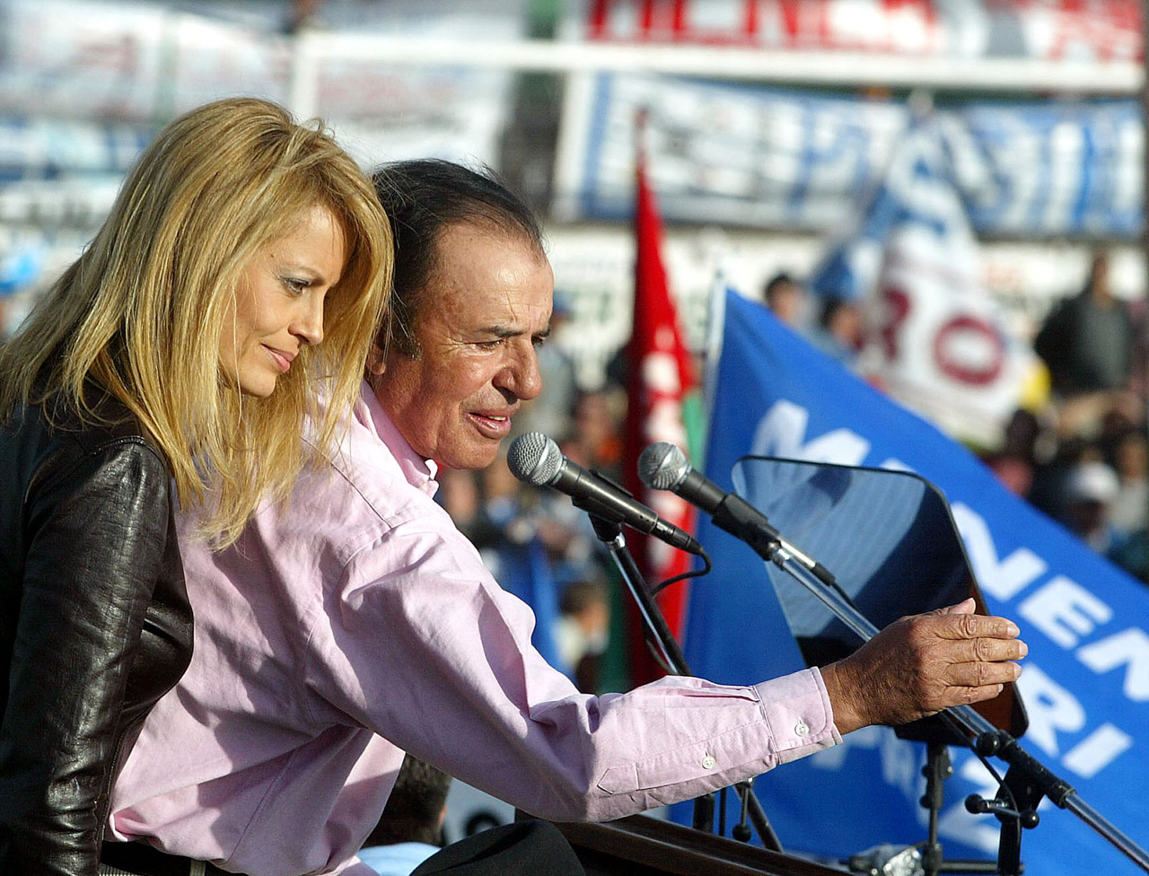 Muere Carlos Menem La Historia De Su Romance Con Cecilia Bolocco 9114