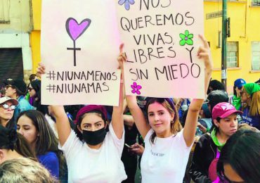 Paulina Goto marcha feminista