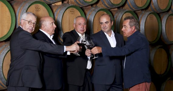 Félix Solís vino