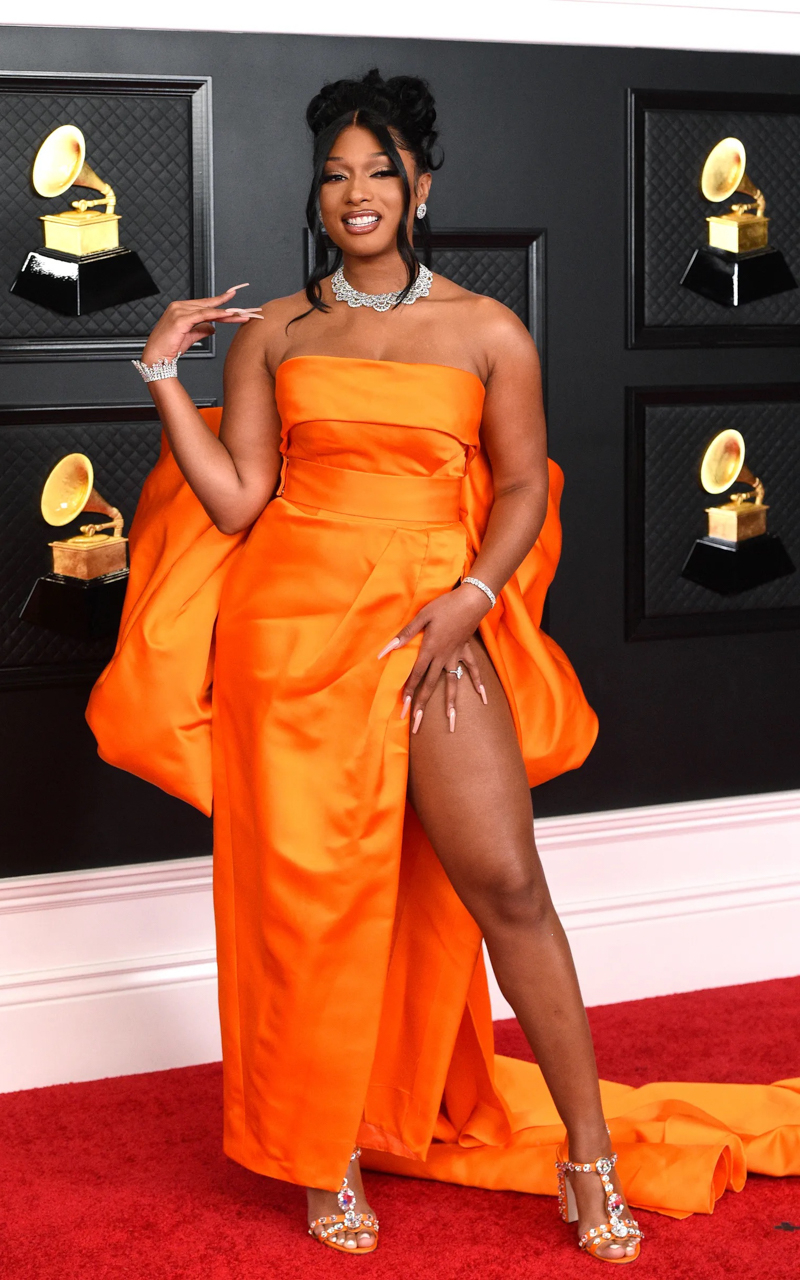 vestidos grammy 2021
