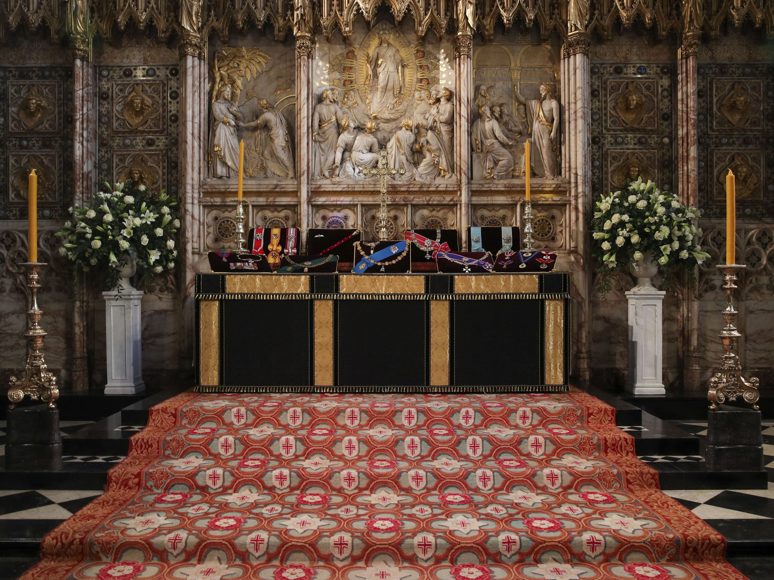 Funeral Felipe de Edimburgo Insignias San Jorge