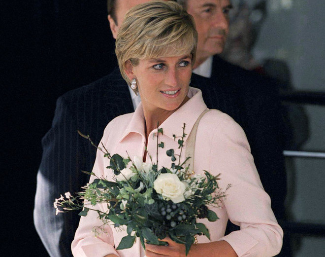 looks de primavera realeza Diana 1997