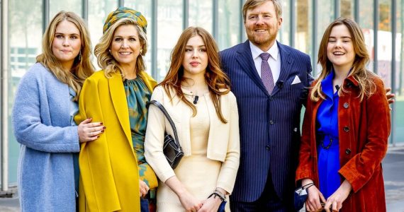 Máxima de Holanda collar Día del Rey