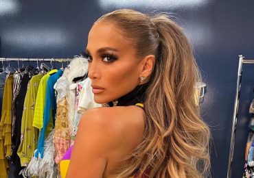 Jennifer Lopez Vax Live