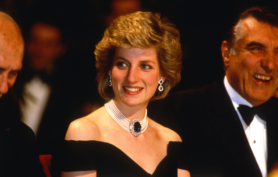 Princess diana choker sapphires jewelry in the 80s