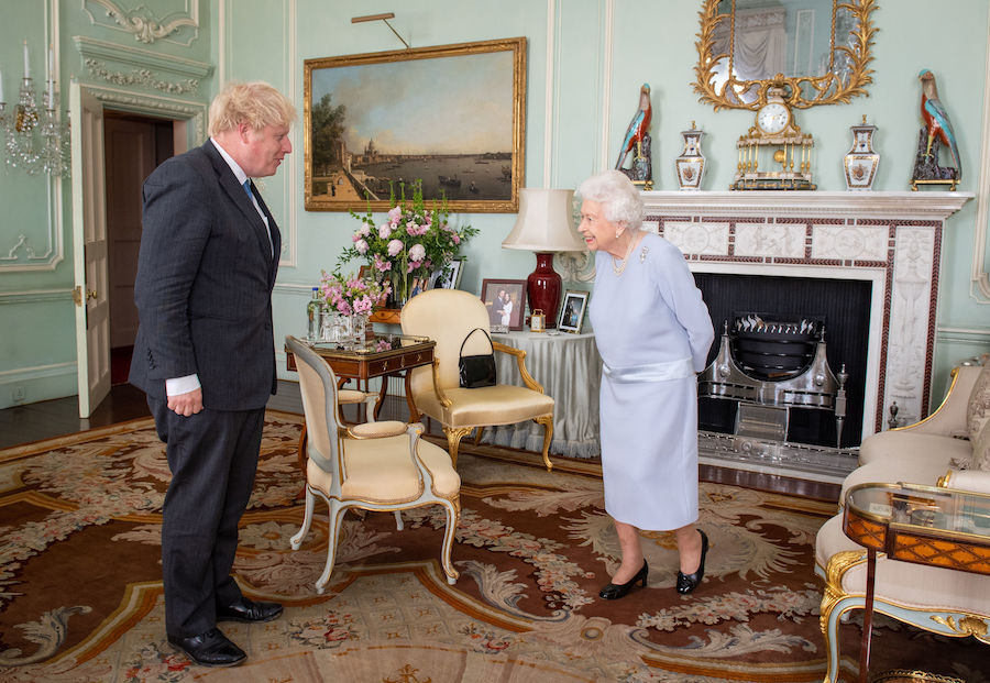 Relación entre reina Harry Meghan Fotos
