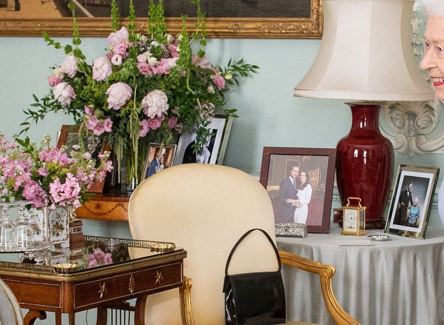 Relación entre reina Harry Meghan Fotos detalle