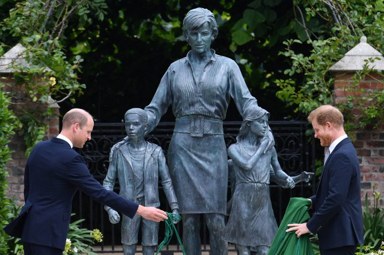 Una Estatua De La Princesa Diana Así Celebran Su Cumpleaños Número 60