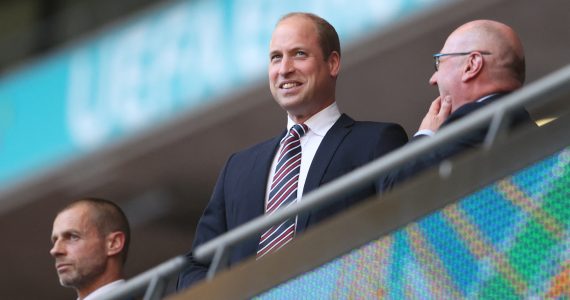 príncipe William festeja el pase de Inglaterra