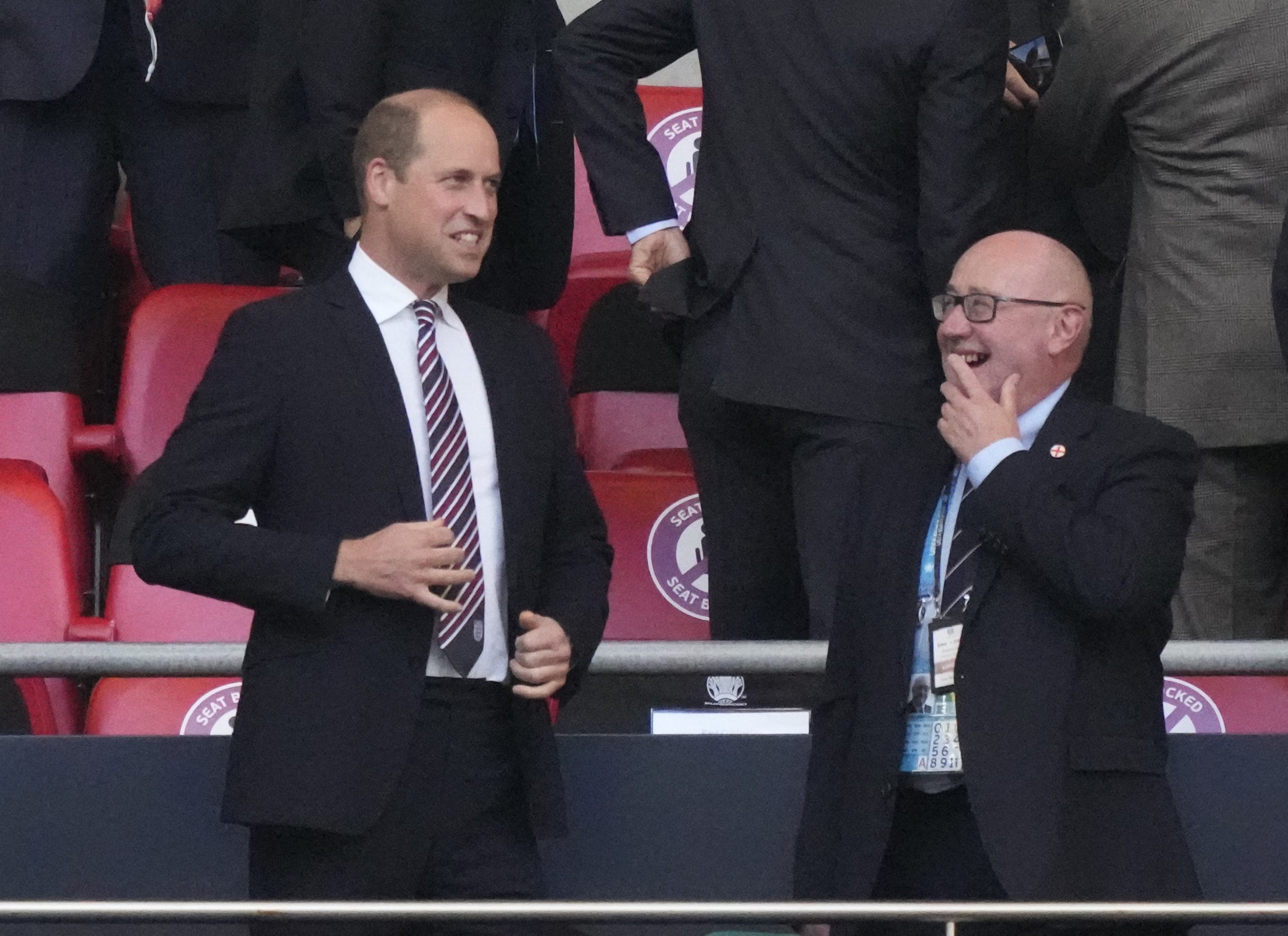 príncipe William festeja el pase de Inglaterra