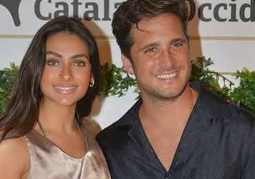 Diego Boneta y Renata Notni