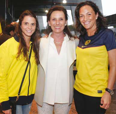Claudia y Mariana de Haro con Mariana Baños.