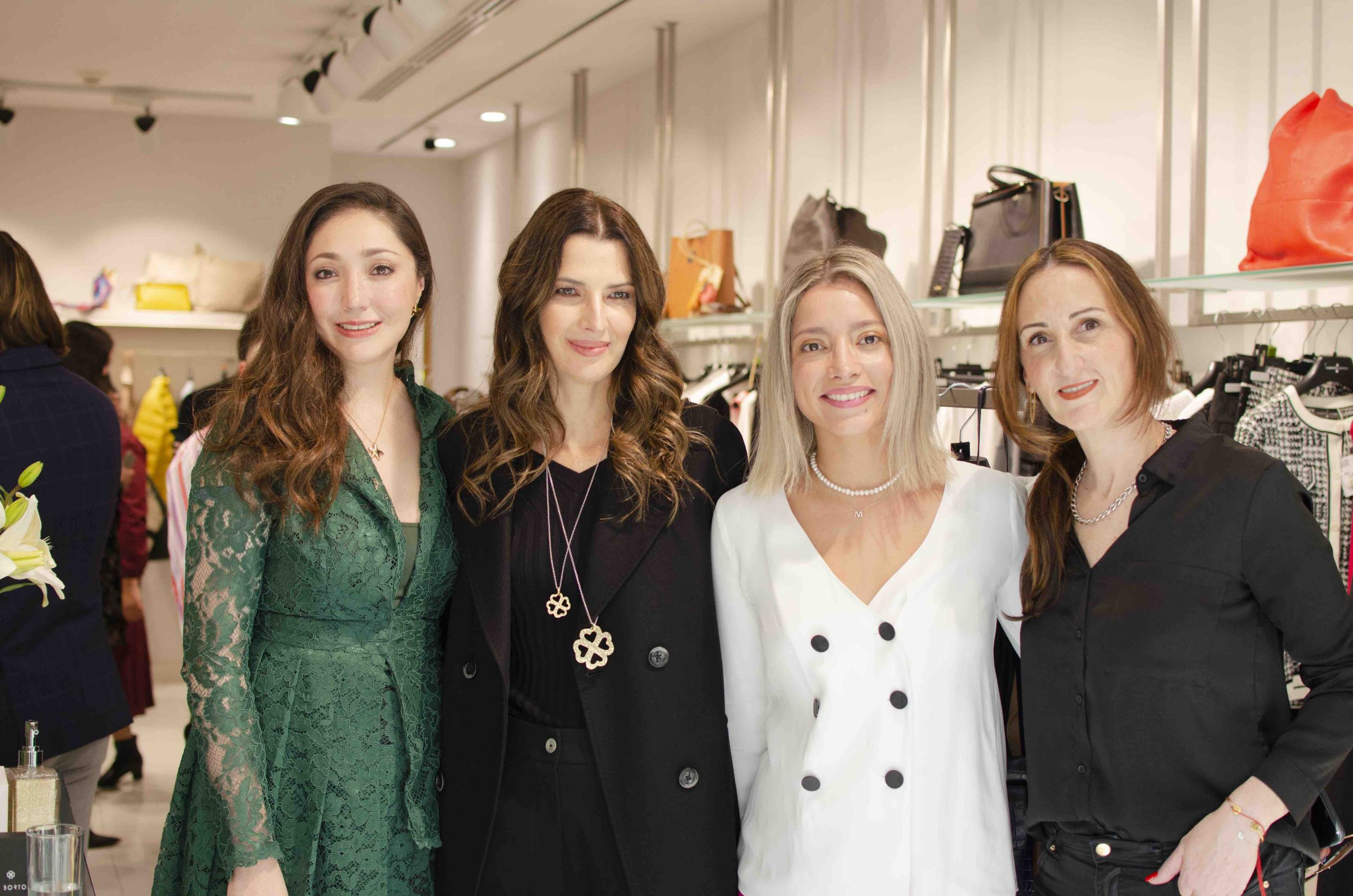 Zaira Marino, Aline Bortoloti, Michelle Aubert y Shula Atri