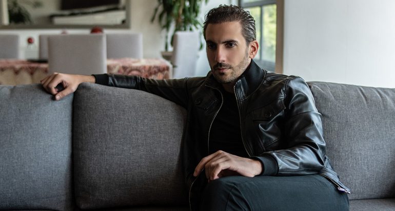 Johnny Abraham conjunta sus pasiones para seguir creciendo