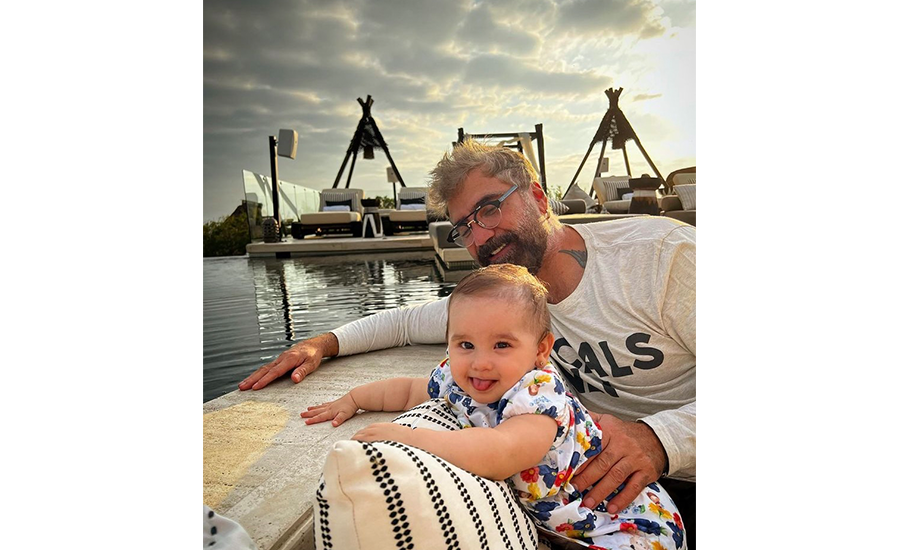 "El Potrillo" ha mostrado su lado más tierno con su nieta Cayetana.