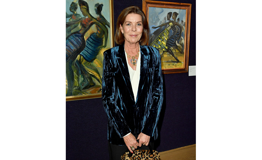 Carolina sabe cómo adaptarse a las tendencias a pesar del paso de los años, sigue siendo un referente en la moda royal.