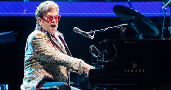 Elton John da positivo a Covid-19 y suspende conciertos en EU