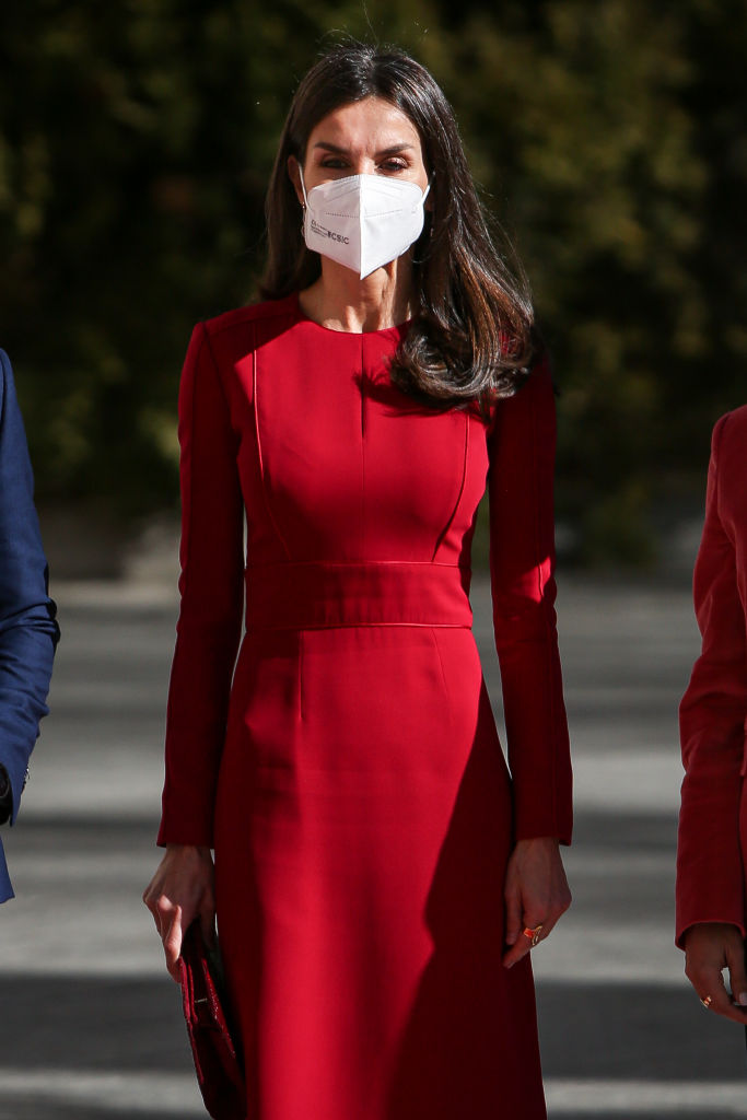 vestido rojo reina de españa