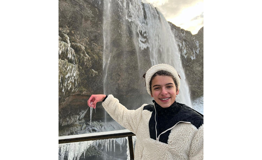 "Feliz de verte sonreír, eso me da paz, así somos las mamás..." escribió en una publicación sobre su hijo Santino